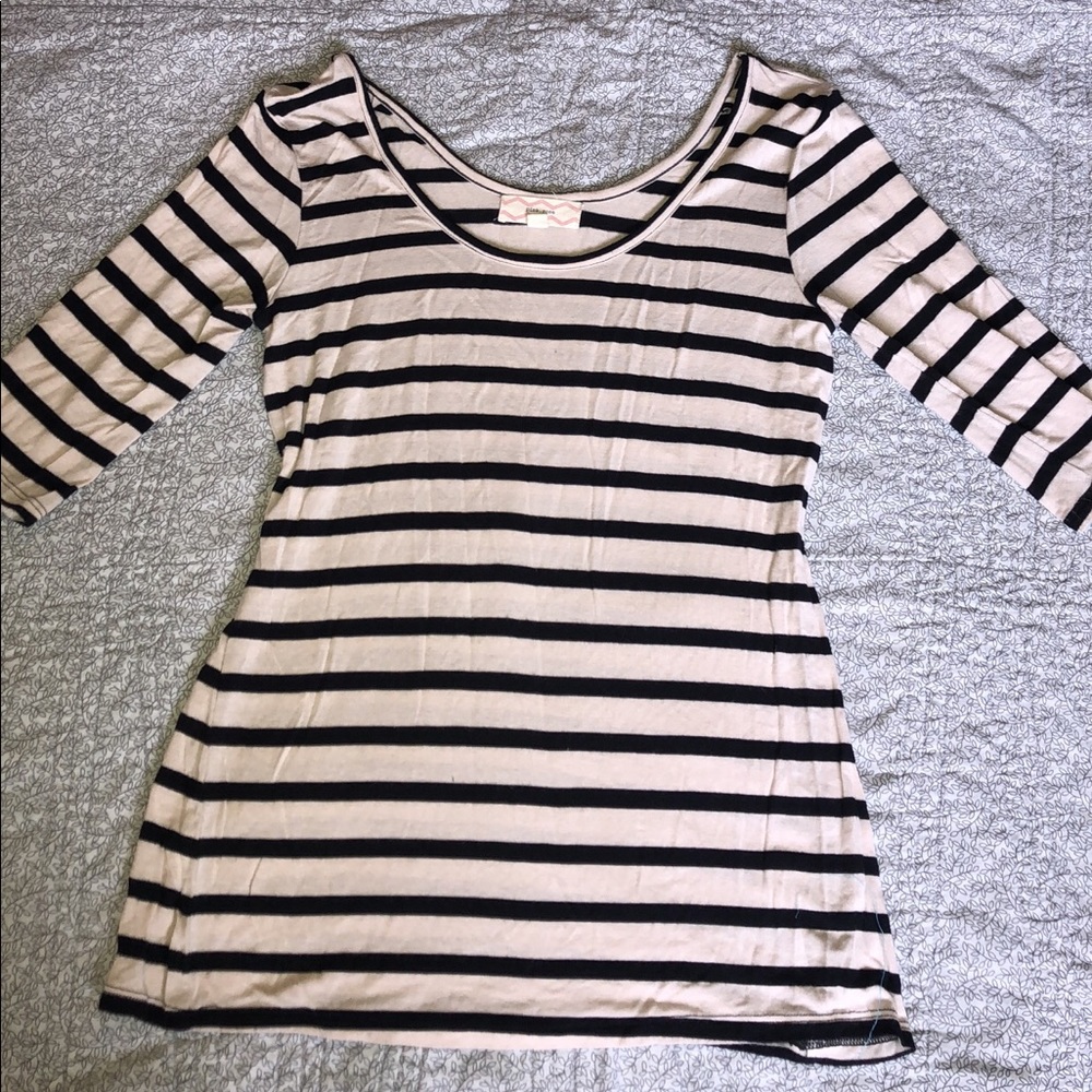 3/4 sleeve shirt